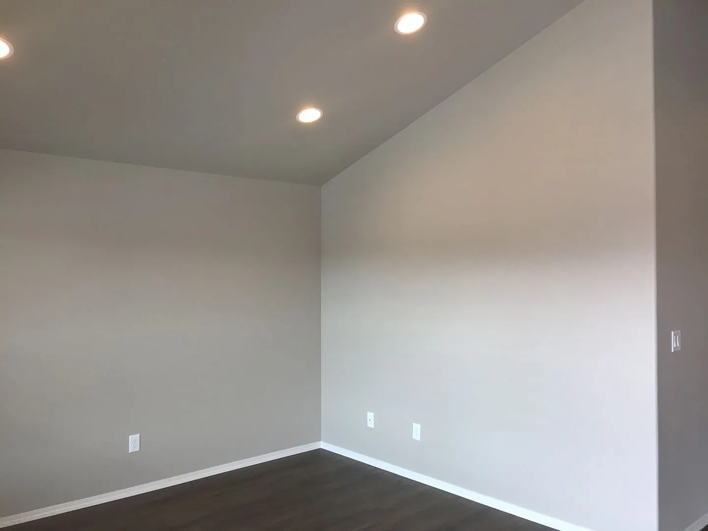 2 Bedroom / 1 Bathroom Cottage in SW Redmond OR — Photo 3
