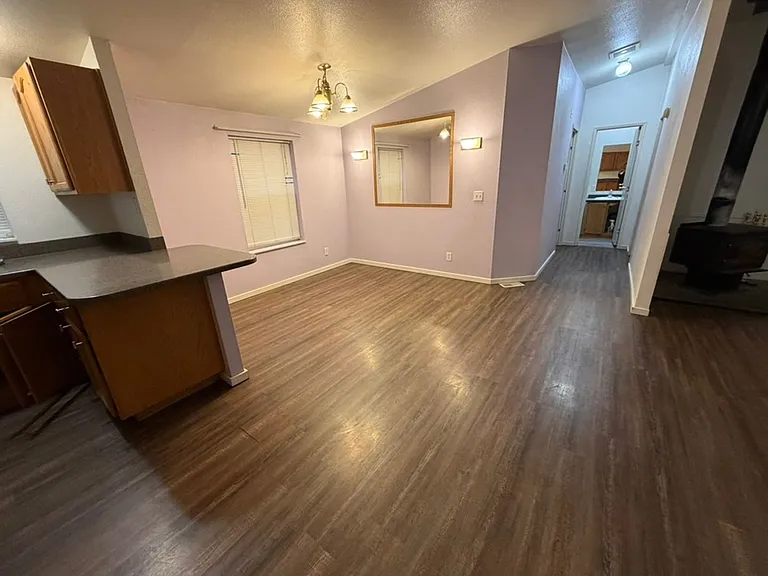 206 Ward St — Photo 4