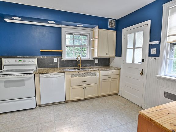 5th image of 2302 Rudy Rd