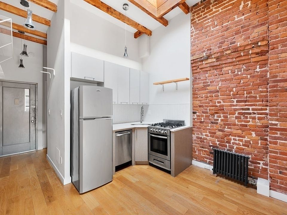 1st image of 21 Catherine St #D5