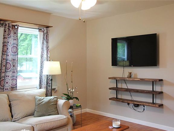 2nd image of 3657 Northport Dr