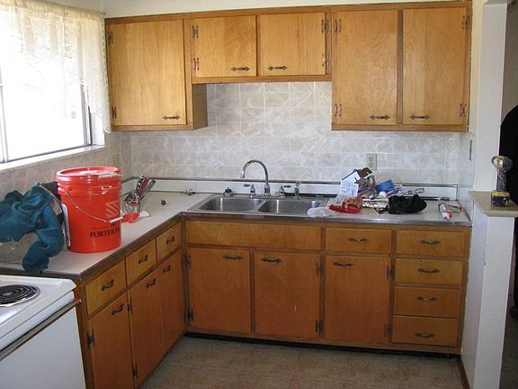 5th image of 1235 Reale Ave