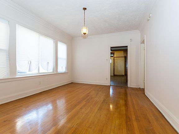4th image of 8337 S Maryland Ave #2