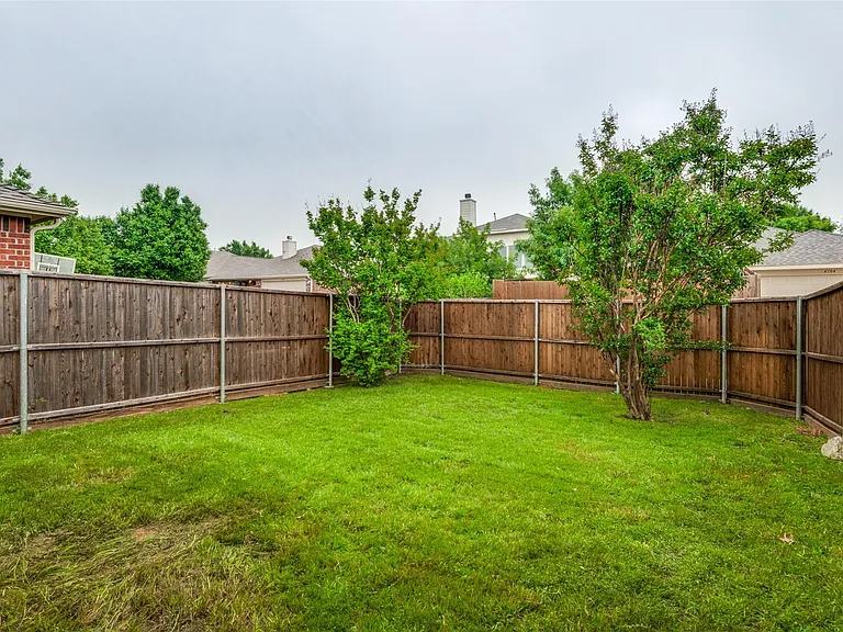 4629 Brighton Dr — Photo 9