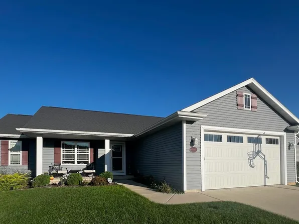 N9088 Papermaker Pass, Menasha, WI 54952