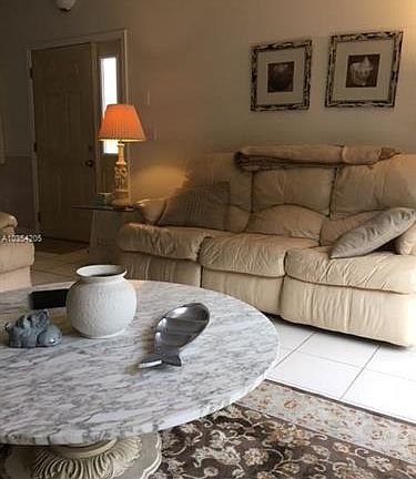 4th image of 810 Bella Vista Ct S #810