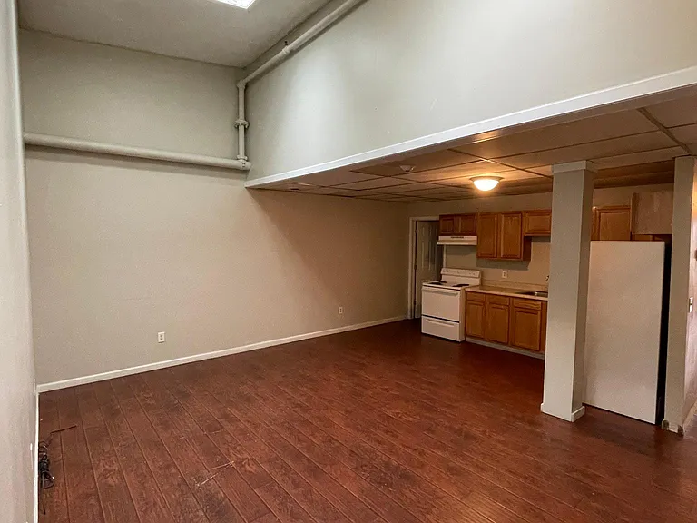460 Broad St #203 — Photo 2