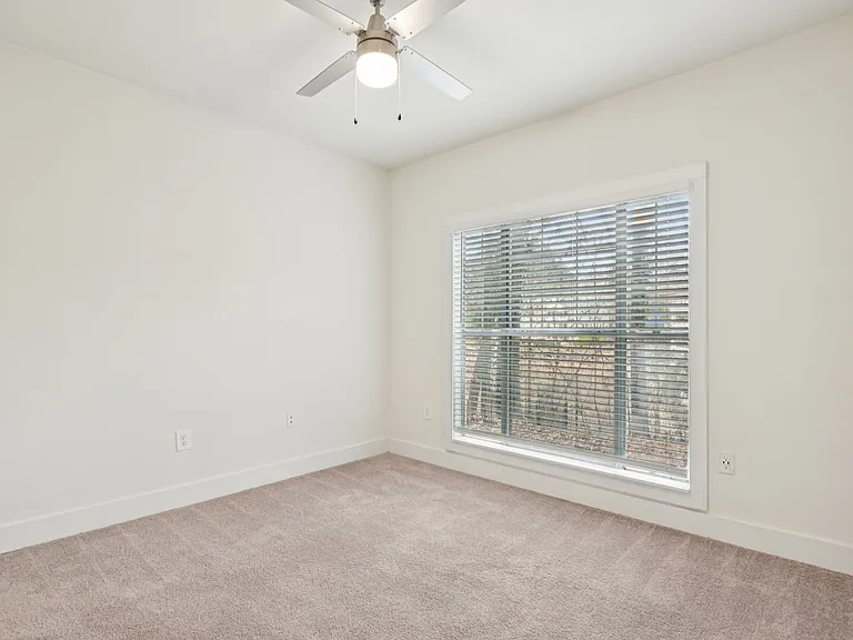 Wesley St. James Apartments at Sandy Springs — Photo 10