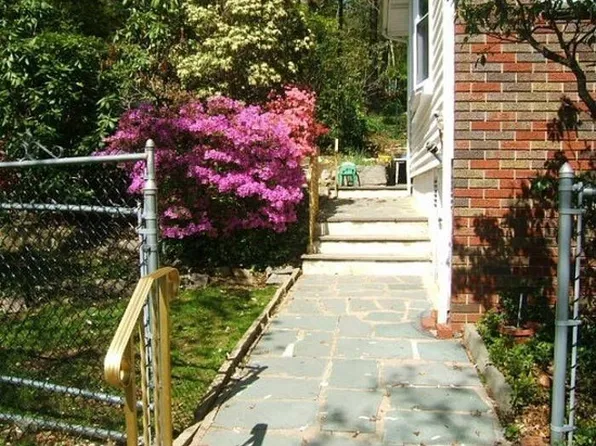 140 Skyline Lakes Dr, Ringwood, NJ 07456