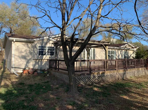 504 S Cranmer St, Conway Springs, KS 67031