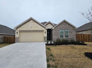 213 Rosemary Dr, Azle, TX 76020