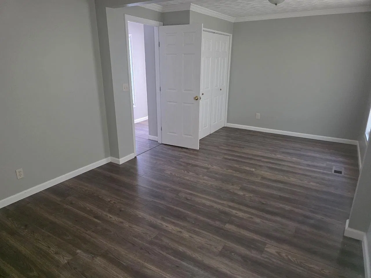 2 bed, 900 sqft, $950 — Photo 3