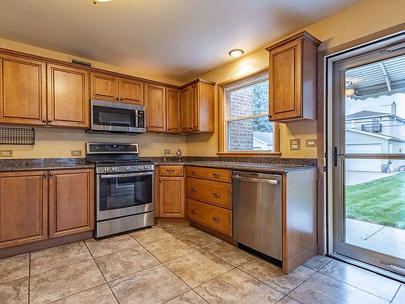 4th image of 8024 S Christie Ave