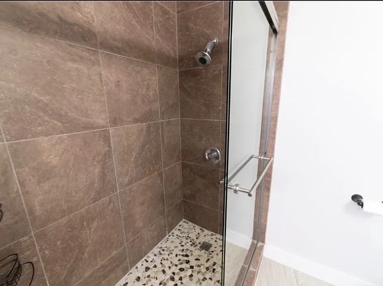 1001 W Macarthur Blvd #72 — Photo 12