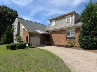 4247 Redfern Ln, Chesapeake, VA 23321