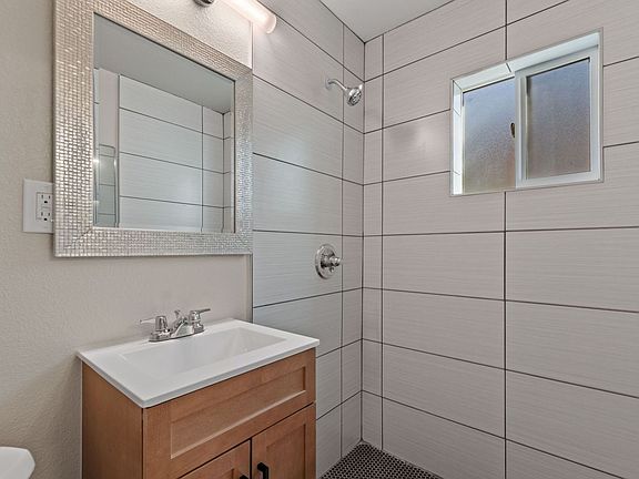 2nd image of 228 Stewart St #B