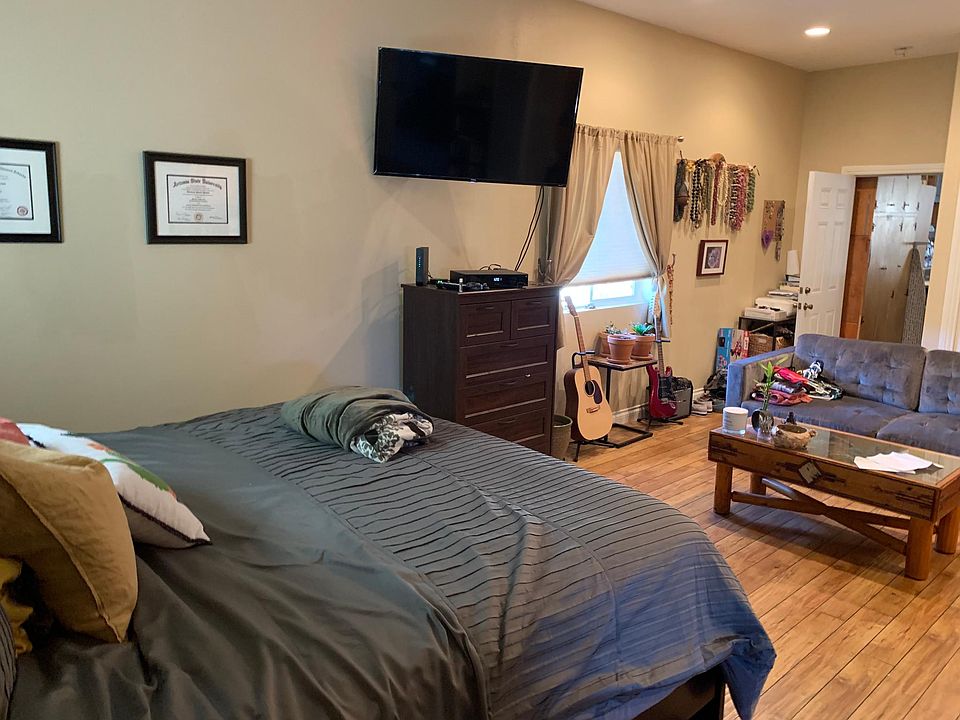 1st image of 250 Alosta Dr