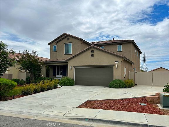 3rd image of 1136 Poinsettia Cir