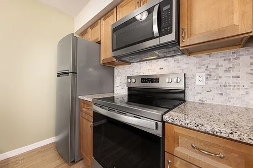 1030 SW 6th Dr #2 Photo 1