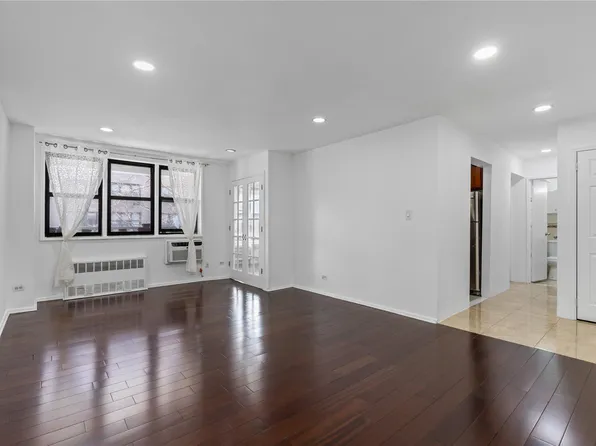 37-30 73rd St #2D, Jackson Heights, NY 11372