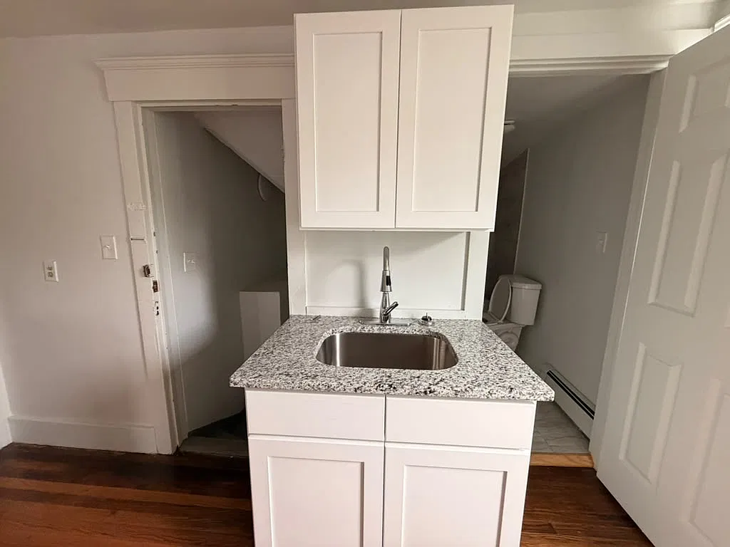2 bed, $1,600 — Photo 4