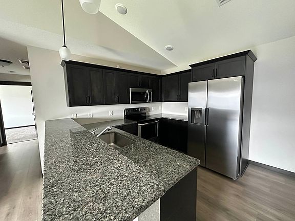 4th image of 246 Baumbach Way #202
