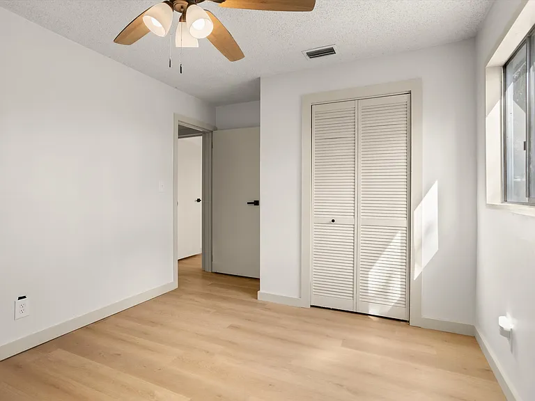 8725 Erie Ln — Photo 29