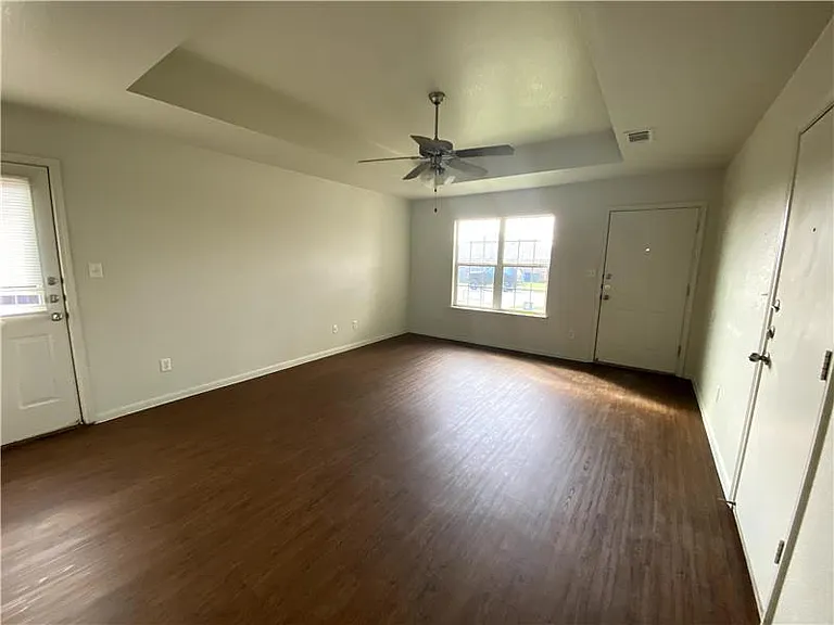 601 Bermuda #B — Photo 5