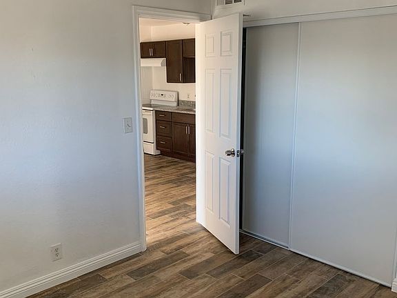 3rd image of 3712 Royal Crest St Unit 1