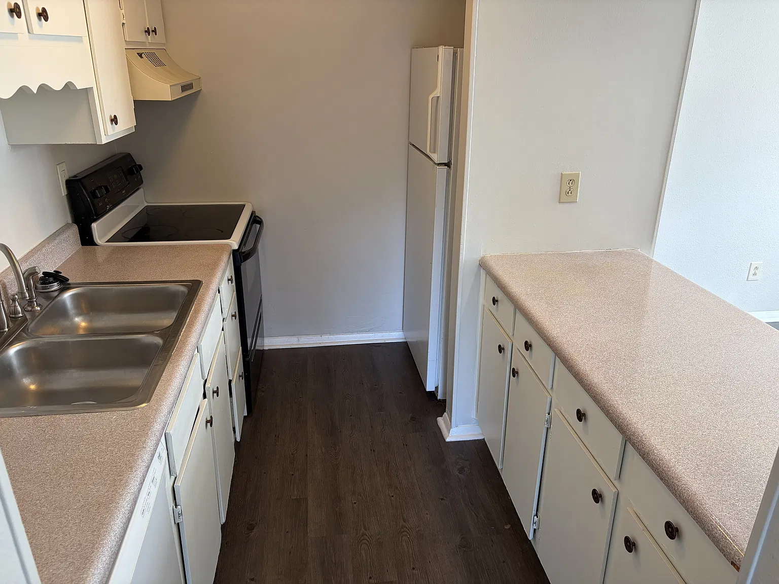 North Crestview Drive Northwest 3615 - 1 — Photo 4