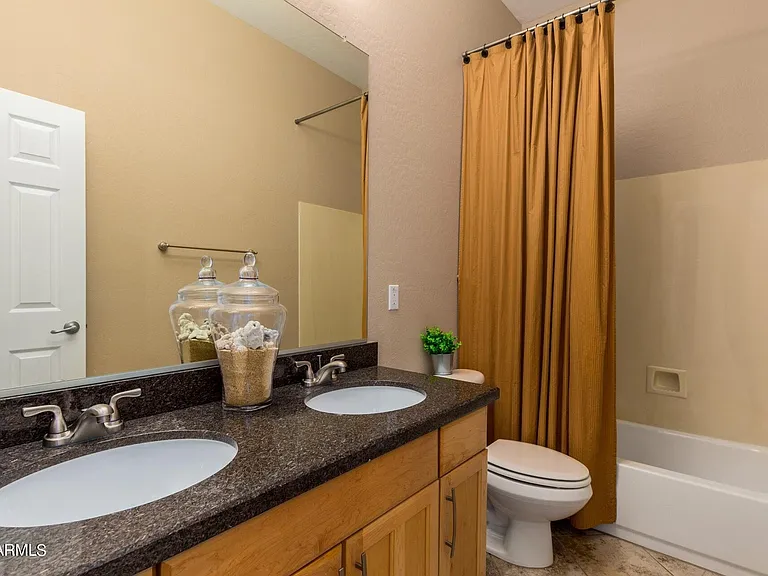3103 W Sentinel Rock Rd — Photo 15