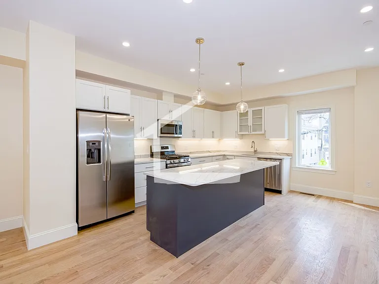 2 Cufflin St #118 — Photo 1
