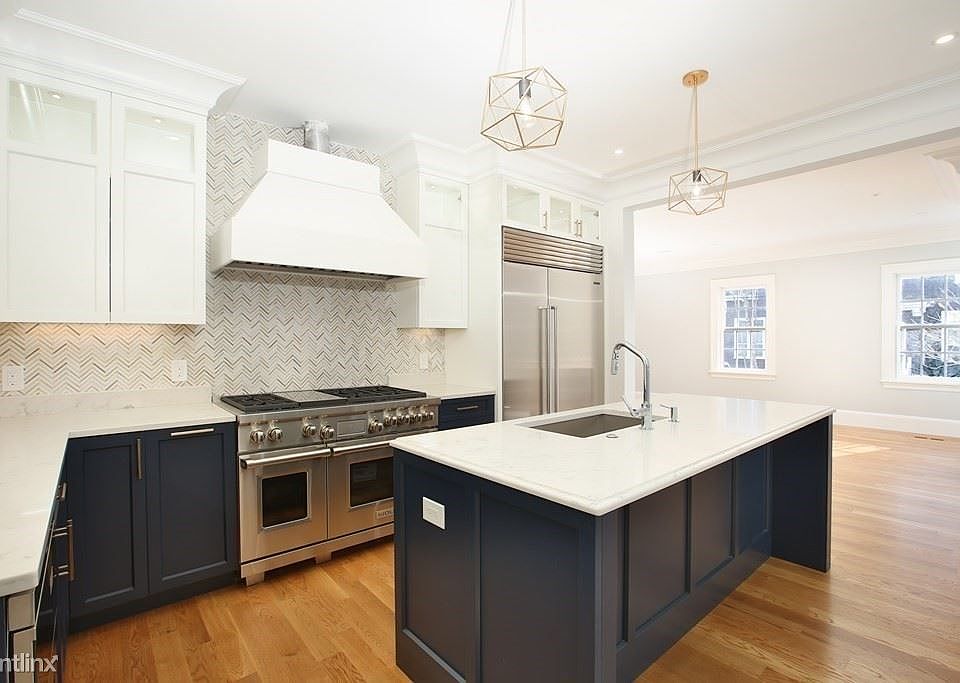 11 Hilliard #1 Cambridge (Harvard Square) Unit Photo 4