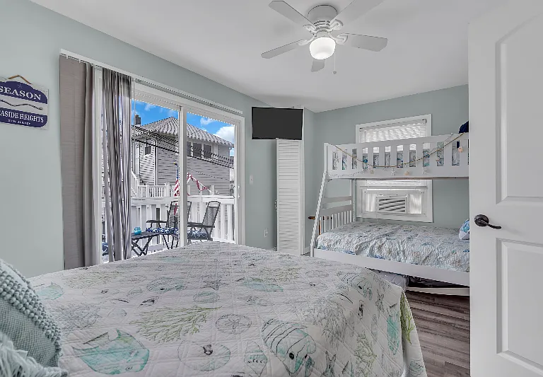 227 Bay Ter — Photo 15