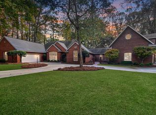107 Parkwood Ct, Greenwood, SC 29646