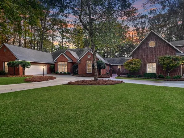 107 Parkwood Ct, Greenwood, SC 29646