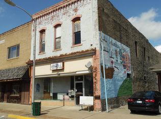 109 W Maple St, Columbus, KS 66725