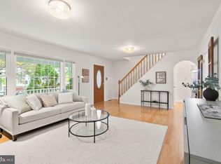 13120 Pennypacker Ln, Fairfax, VA 22033