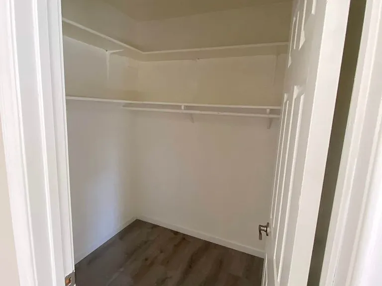 3600 E 7th St — Photo 5