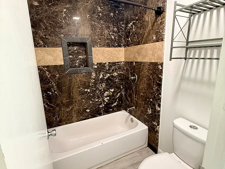 2900 Madison Ave #B21 — Photo 13