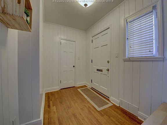5th image of 677 Forest Cir