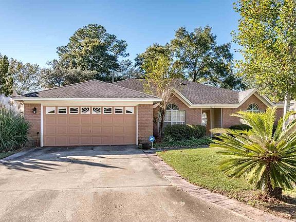 2nd image of 7434 Saint James Pl