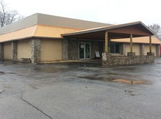 409 S Main St, Seneca, IL 61360