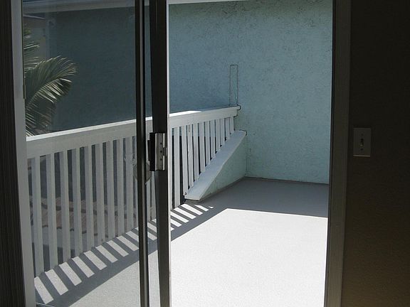 Nice balcony with updated slider