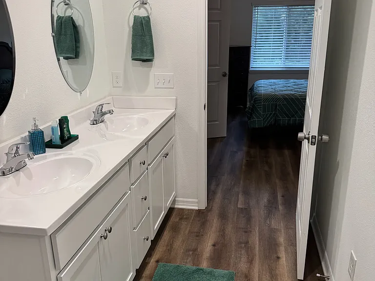 23492 Harper Ave — Photo 7