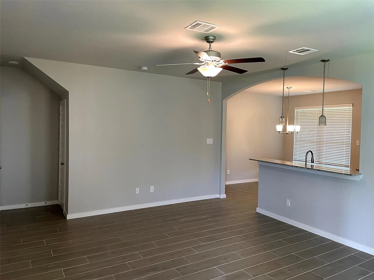 3 bed, 2.5 bath, 1508 sqft, $1,600 — Photo 2