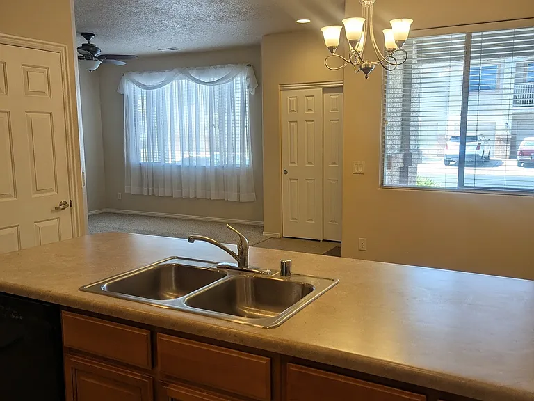 95 Shade Tree Ln #A — Photo 6