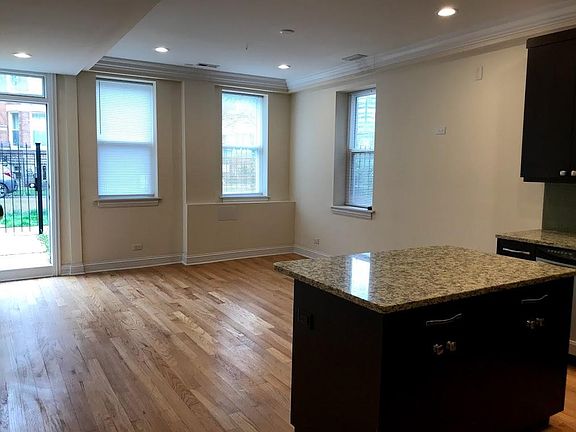 4th image of 1230 N Artesian Ave #1