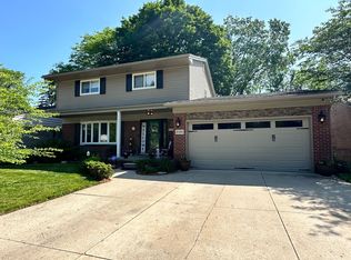 16360 Riverside St, Livonia, MI 48154