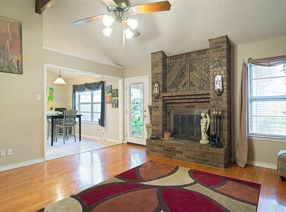 3rd image of 5649 Jamaica Cir